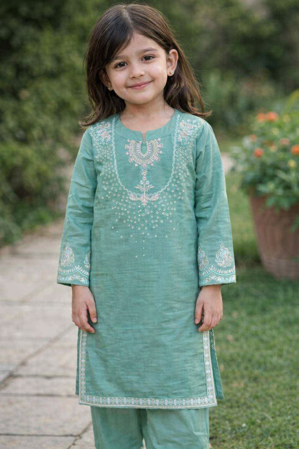 Girls Embroidered Kurta Set Green