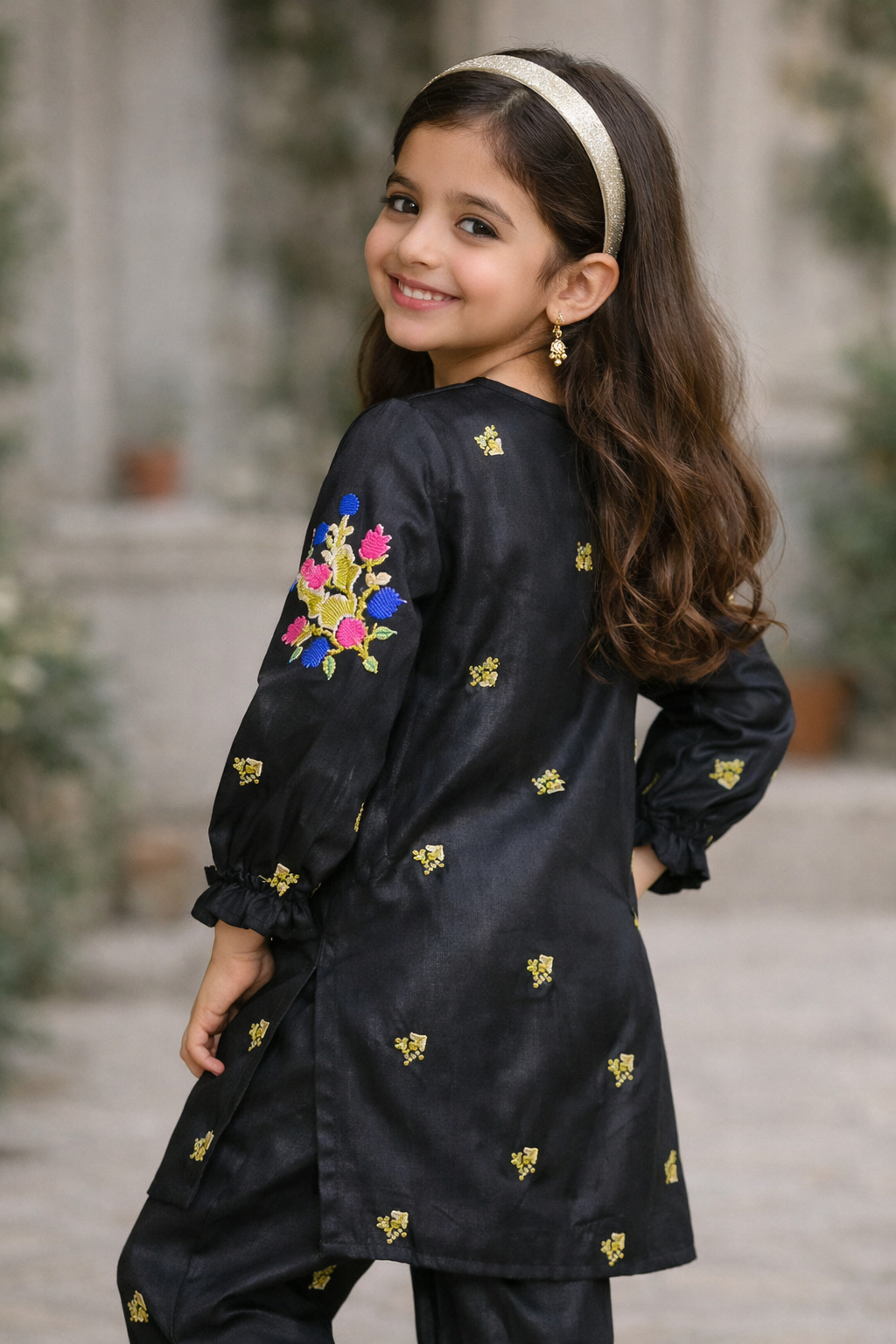 Girl's Cotton Embroidered Kurta And Shalwar Suit